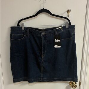 NWT Lee Dark Blue Denim Skort in Sz 20M